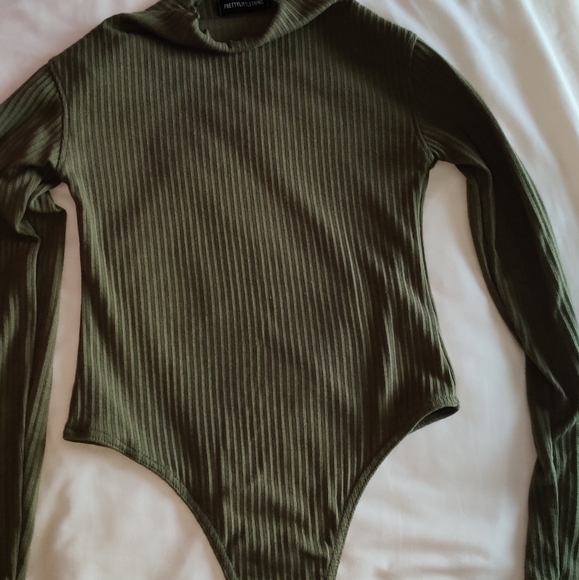 🏷️ 3/$15 SALE Khaki Green bodysuit - Picture 7 of 9
